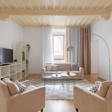 רומא Iflat Navona White And Stylish Apartment מראה חיצוני תמונה