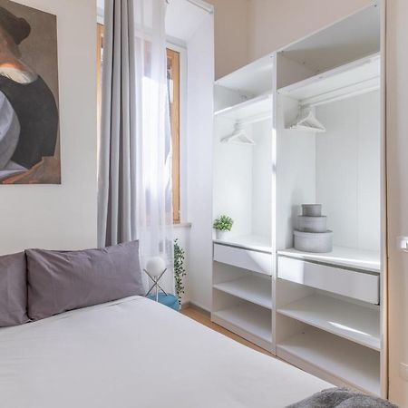 רומא Iflat Navona White And Stylish Apartment מראה חיצוני תמונה