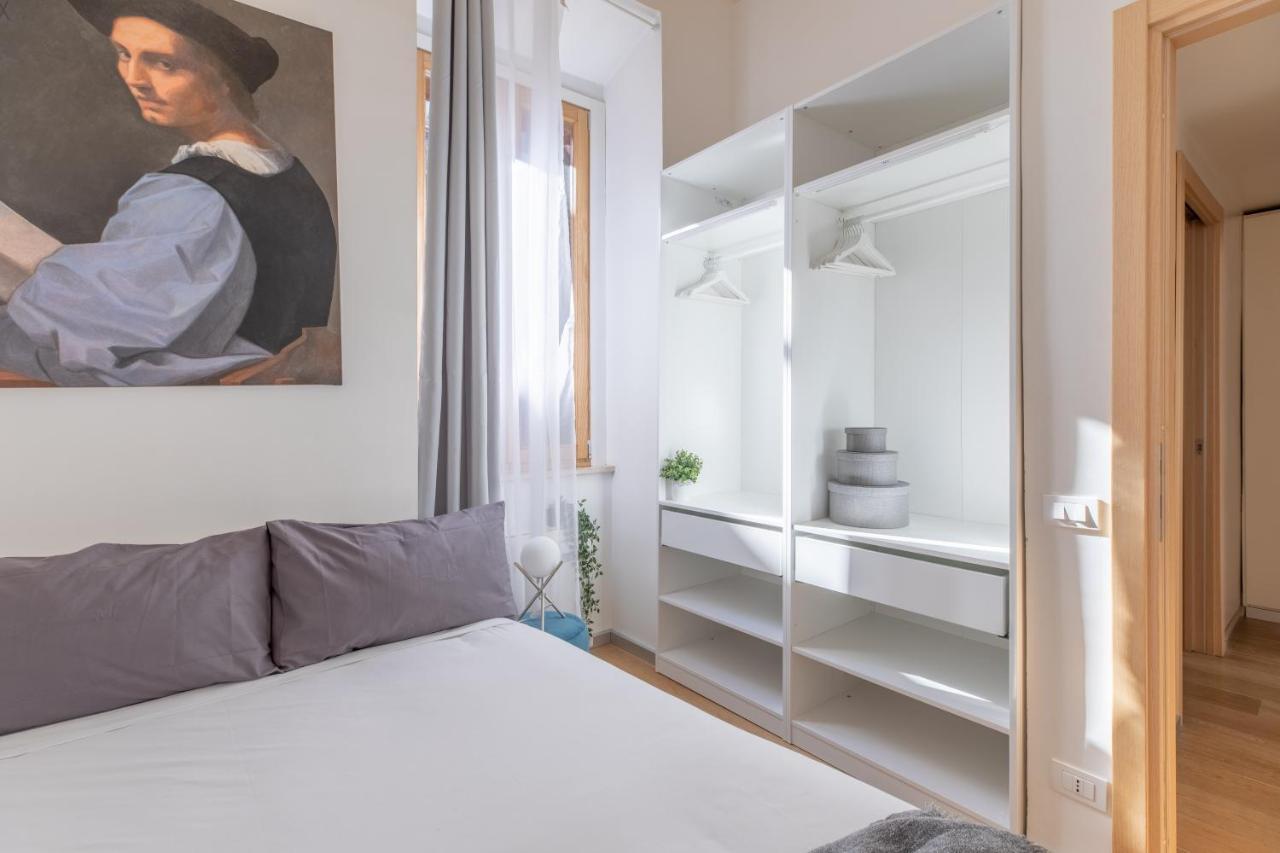 רומא Iflat Navona White And Stylish Apartment מראה חיצוני תמונה