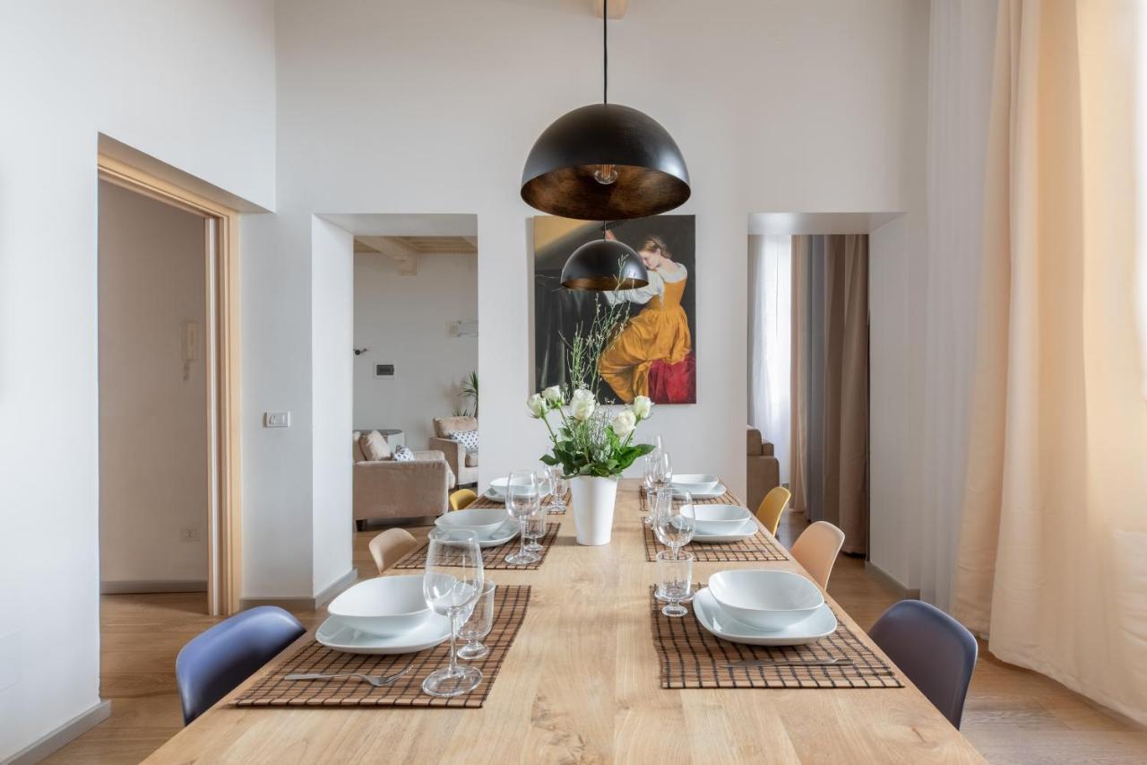 רומא Iflat Navona White And Stylish Apartment מראה חיצוני תמונה